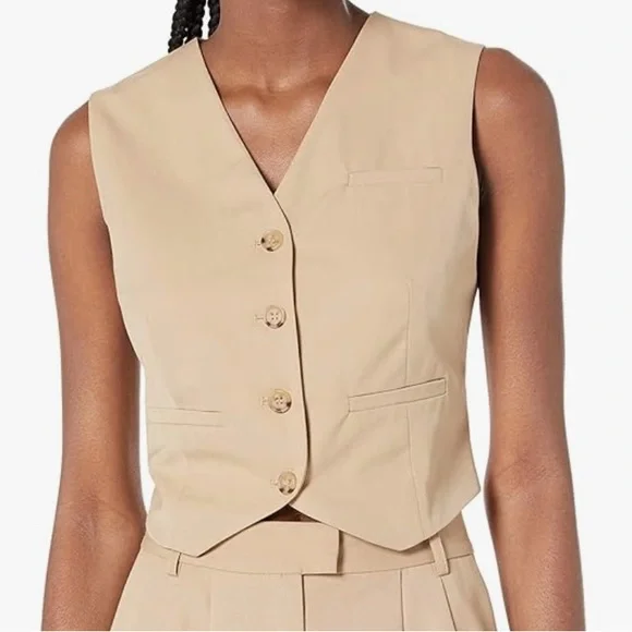 The Drop Women's Sadie Cropped Slim Vest - Picture 2 of 3